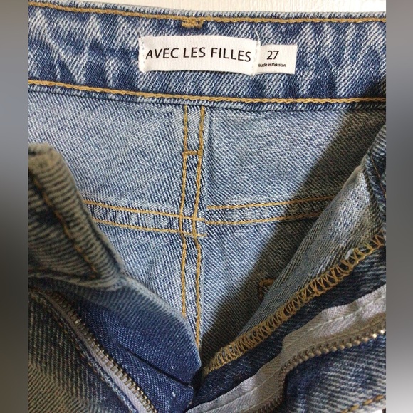 Avec Les Filles Destructed Cutoff Short - Picture 10 of 11